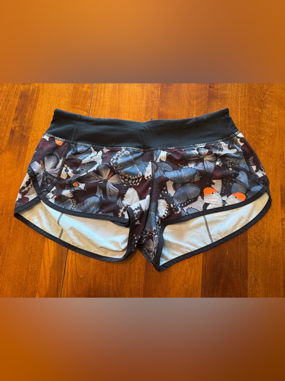 lululemon athletica Butterfly-Print Speed Shorts 2 1/2” Inseam RARE!